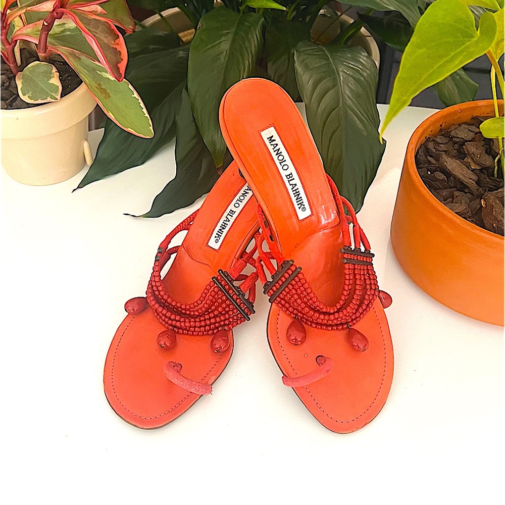 Manolo Blahnik beaded kitten heel sandals 👠
